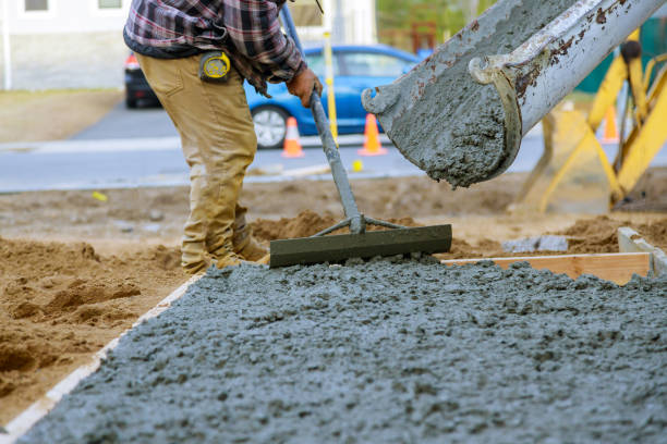 Best Concrete Driveway Installation in Wildwood, FL